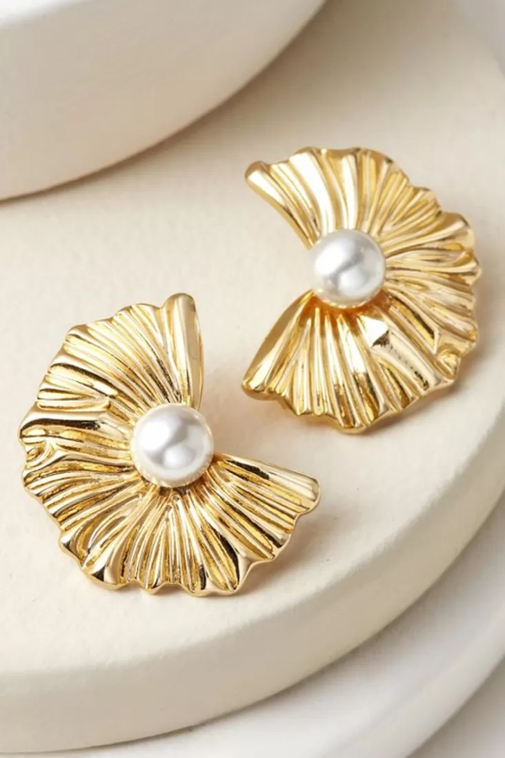 Soft Surroundings Lourdes Shell Earrings